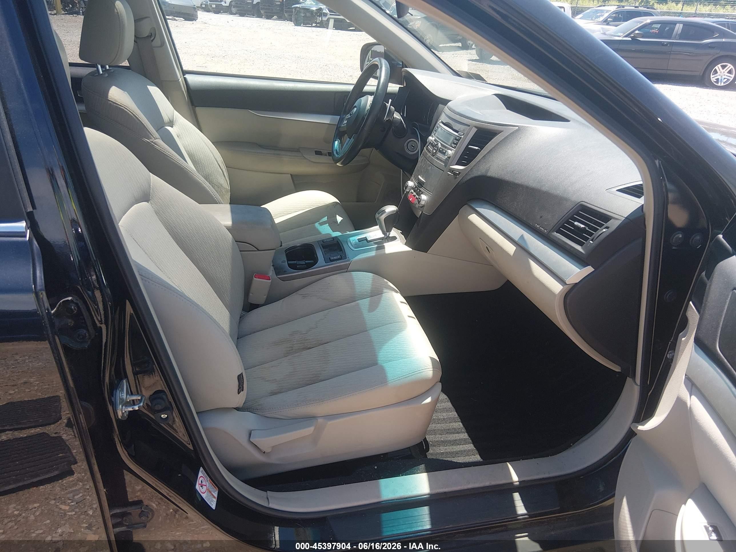 2010 Subaru Outback 2.5i Premium Черный vin: 4S4BRBGC5A3354909