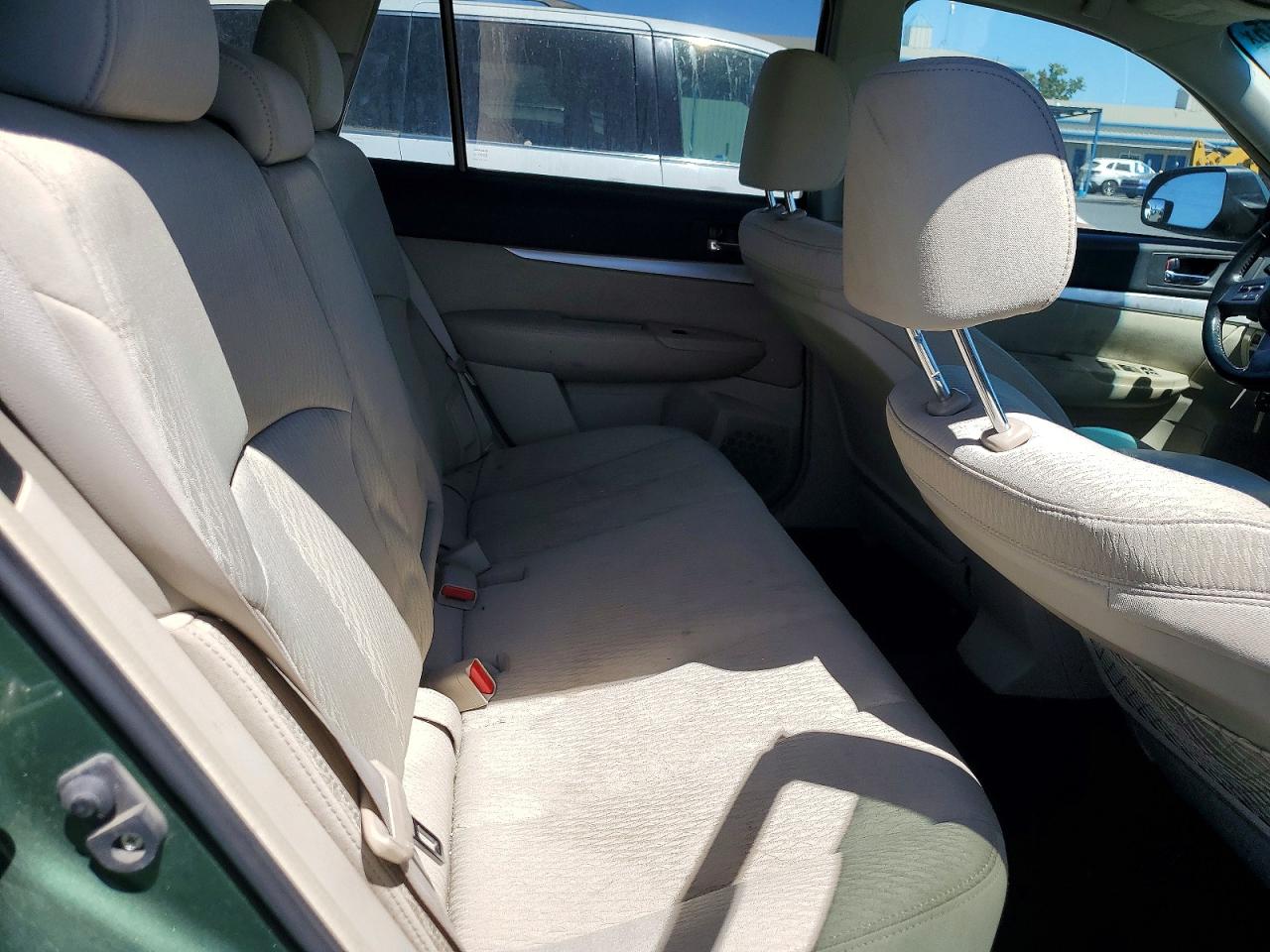 2010 Subaru Outback 2.5i Premium Green vin: 4S4BRBGC5A3383486