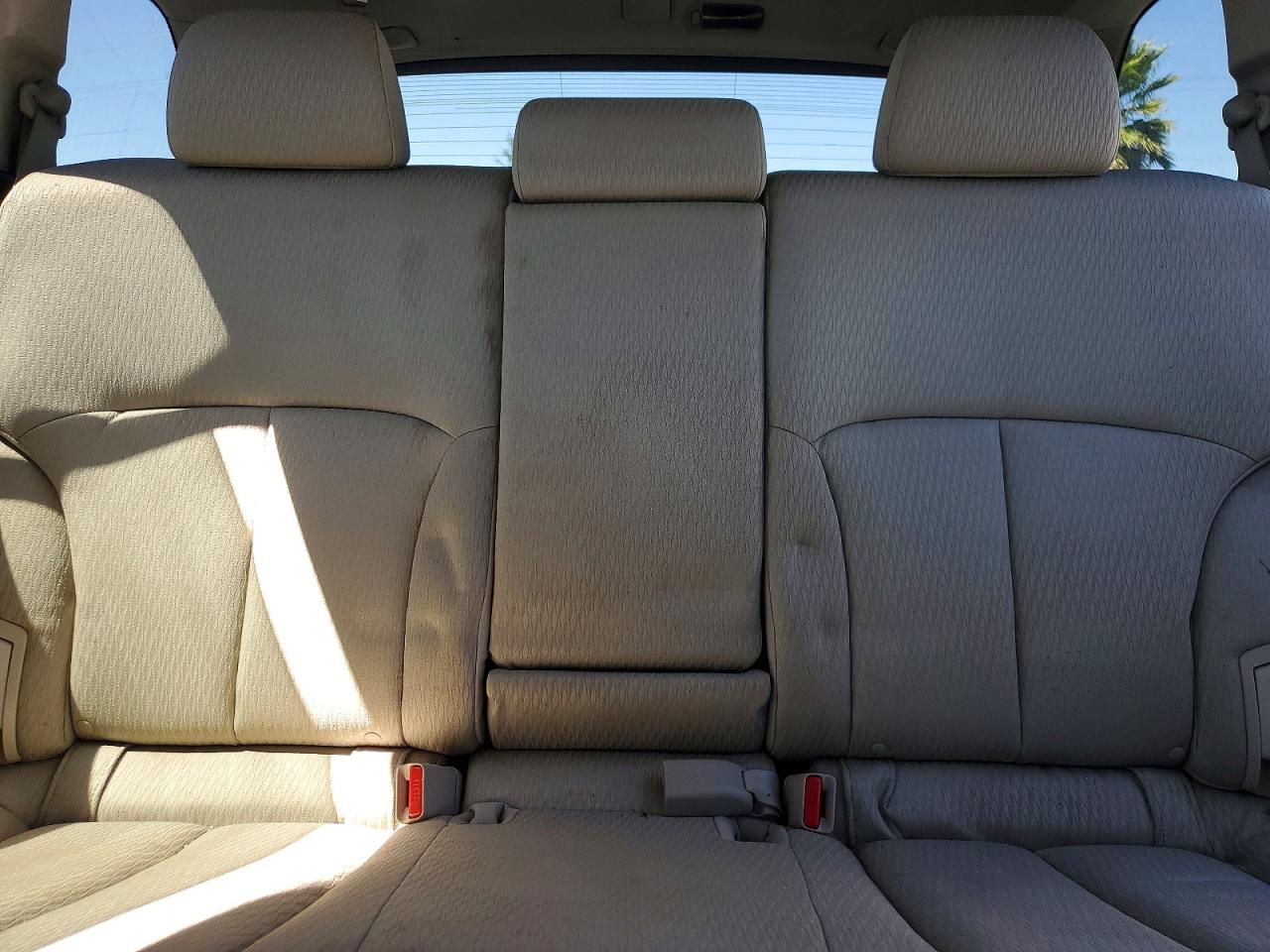 2010 Subaru Outback 2.5i Premium Green vin: 4S4BRBGC5A3383486