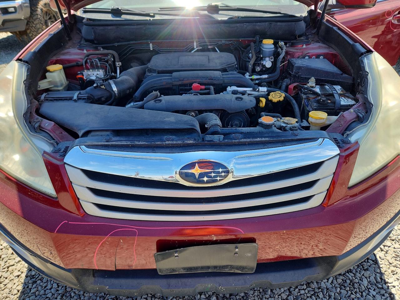 2011 Subaru Outback 2.5i Premium Red vin: 4S4BRBGC5B3416892