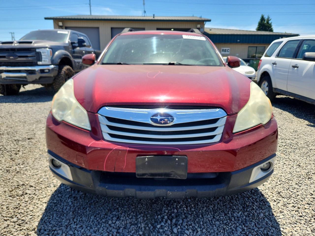 2011 Subaru Outback 2.5i Premium Red vin: 4S4BRBGC5B3416892