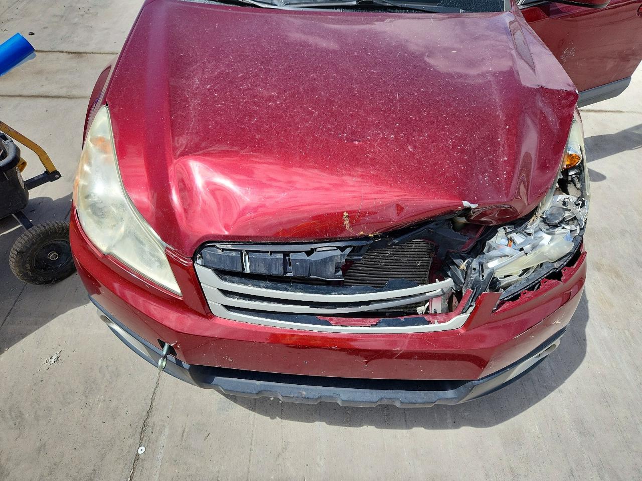 2011 Subaru Outback 2.5i Premium Red vin: 4S4BRBGC5B3438388