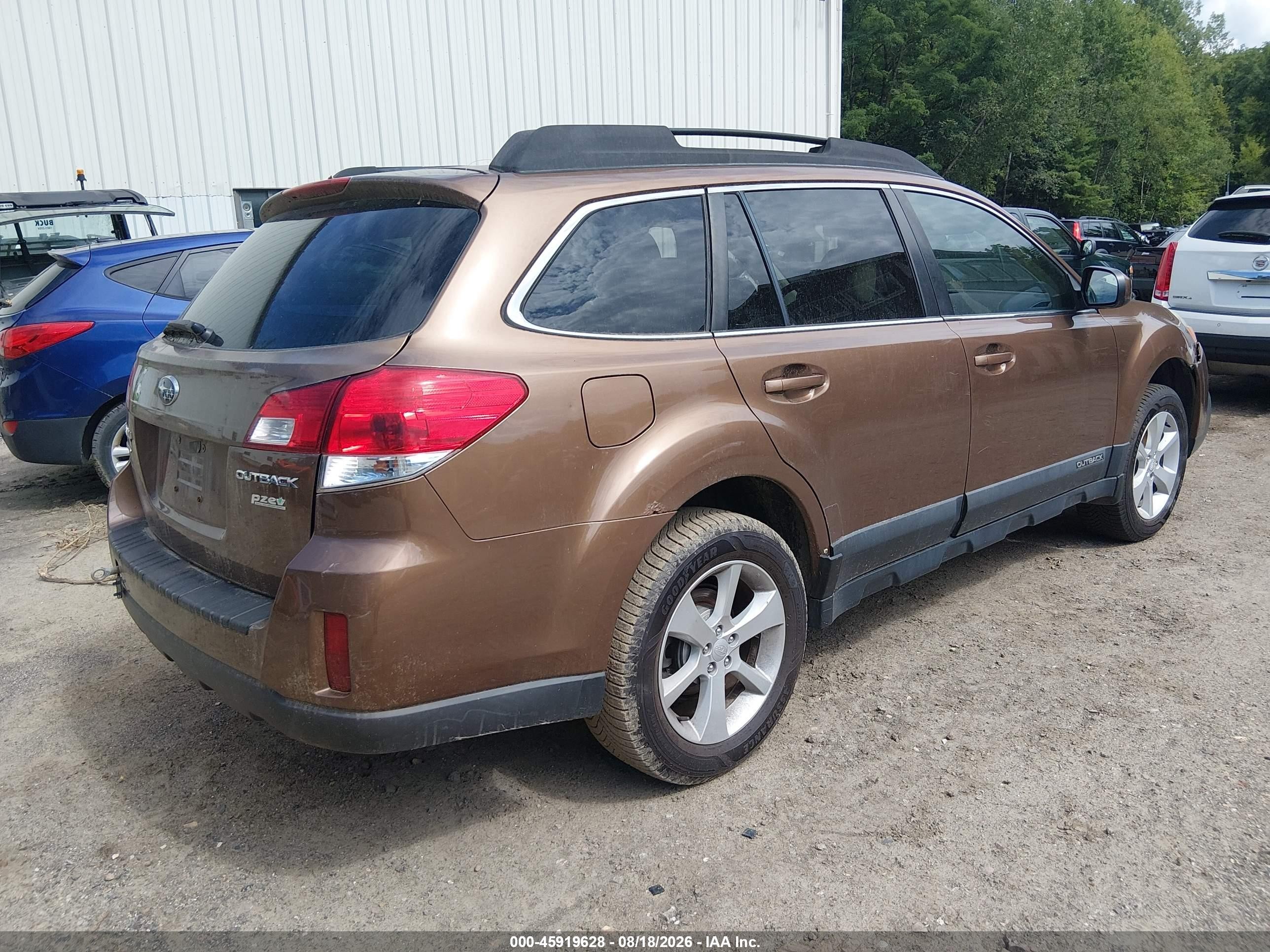 2013 Subaru Outback 2.5i Premium Brown vin: 4S4BRBGC5D3243121