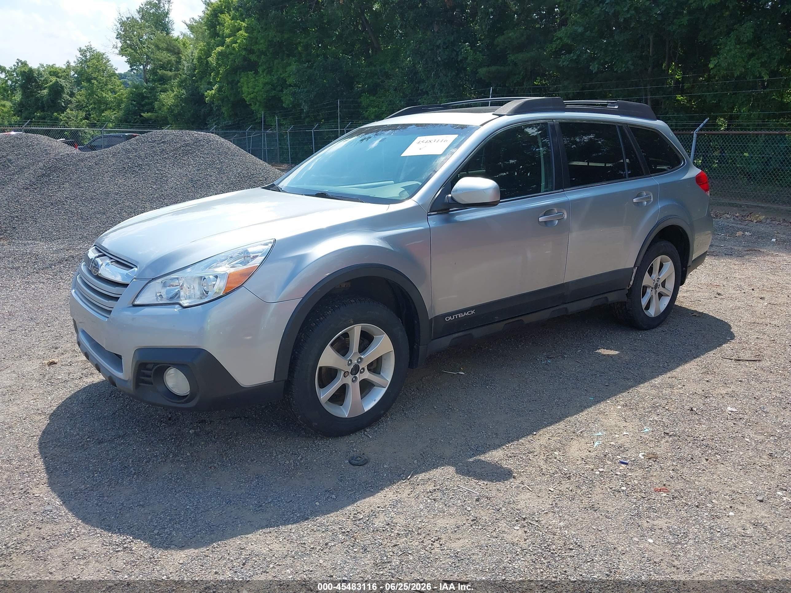 2013 Subaru Outback 2.5i Premium Серебряный vin: 4S4BRBGC5D3303575