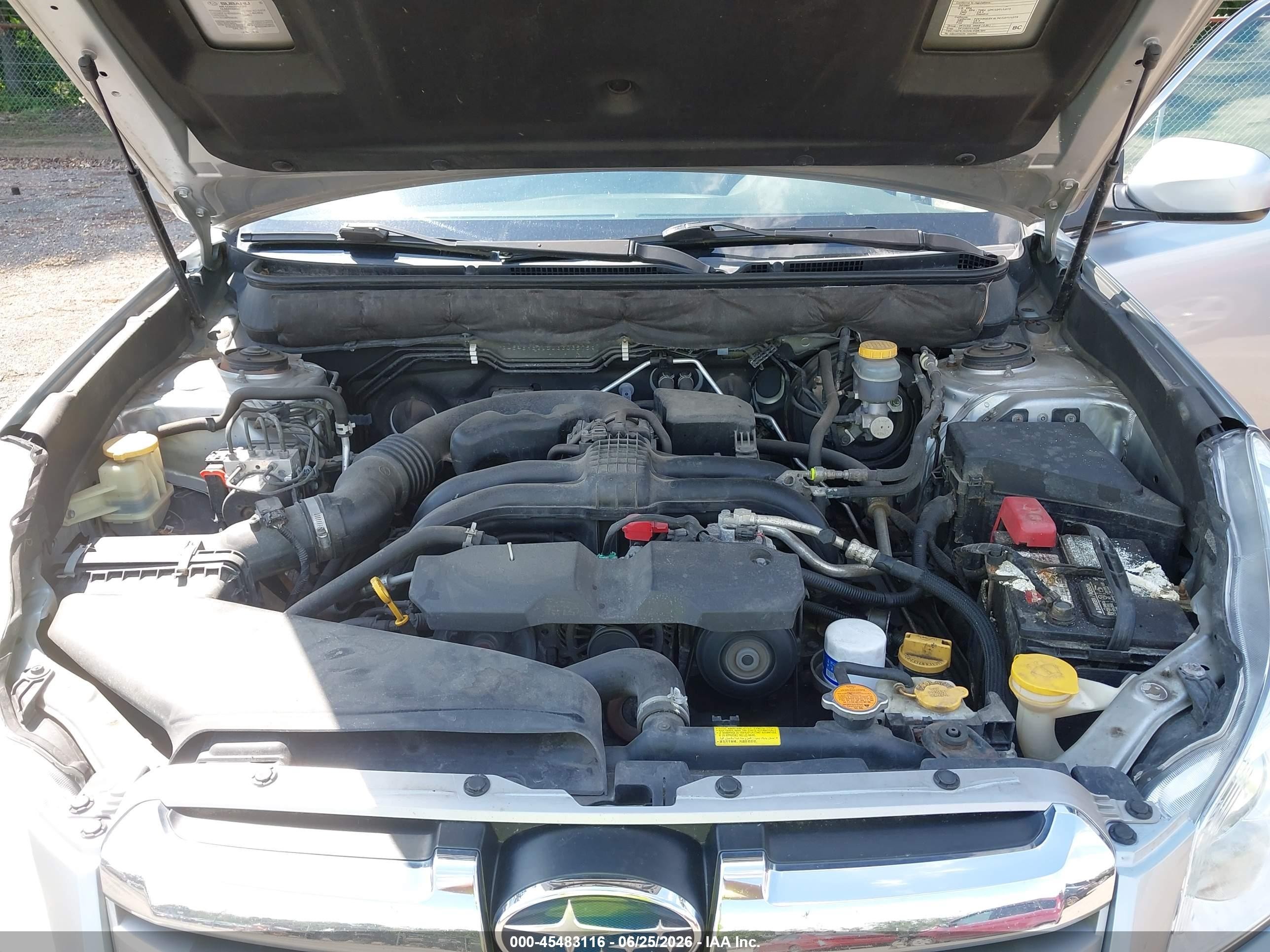 2013 Subaru Outback 2.5i Premium Серебряный vin: 4S4BRBGC5D3303575