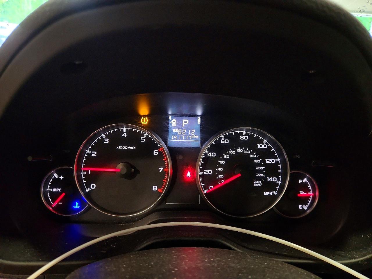 2013 Subaru Outback 2.5i Premium Зеленый vin: 4S4BRBGC6D3245489