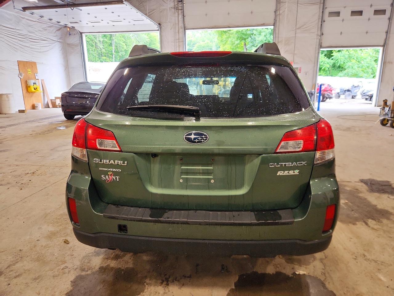 2013 Subaru Outback 2.5i Premium Зеленый vin: 4S4BRBGC6D3245489