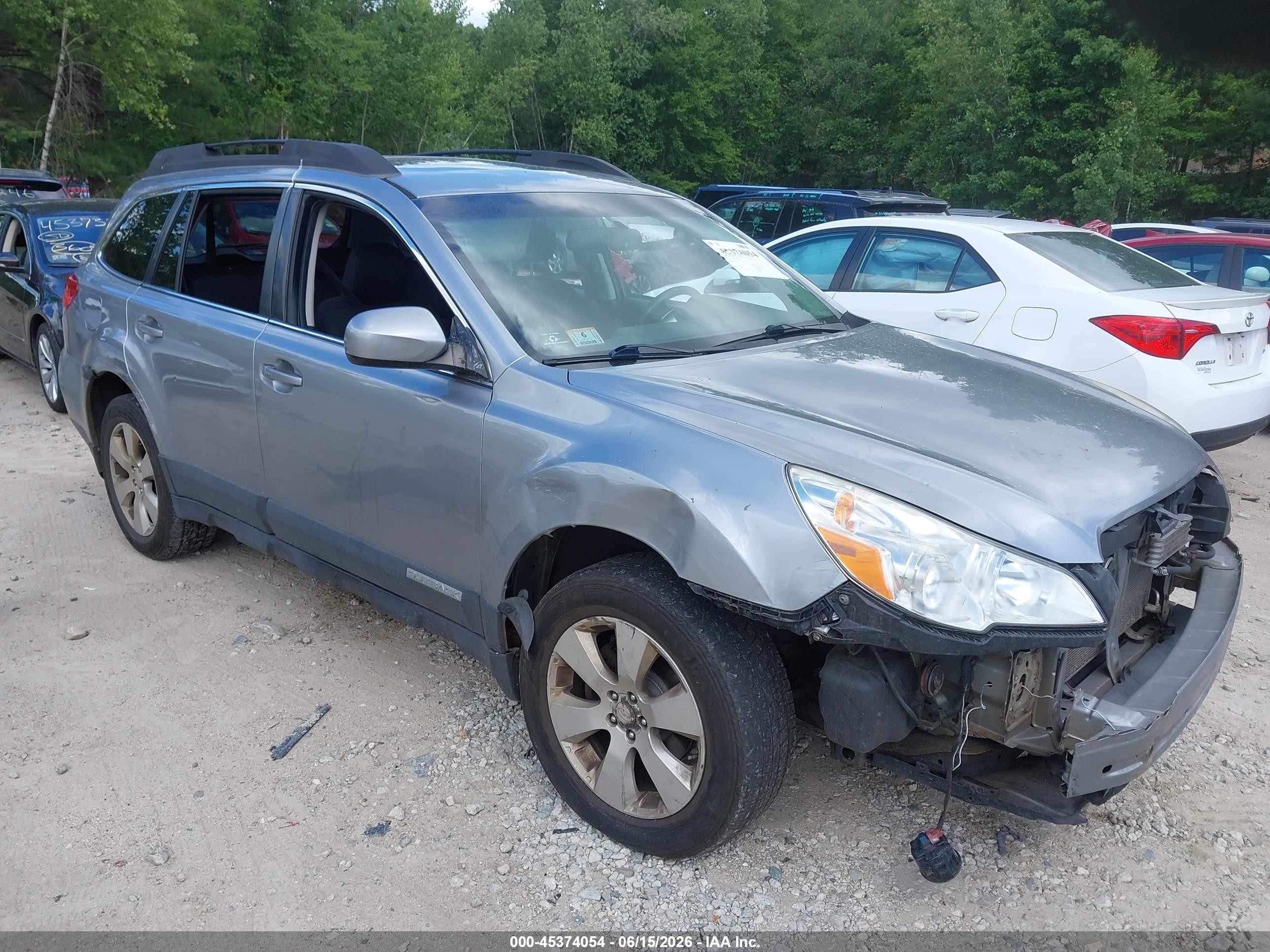 2010 Subaru Outback 2.5i Premium Silver vin: 4S4BRBGC7A3379357