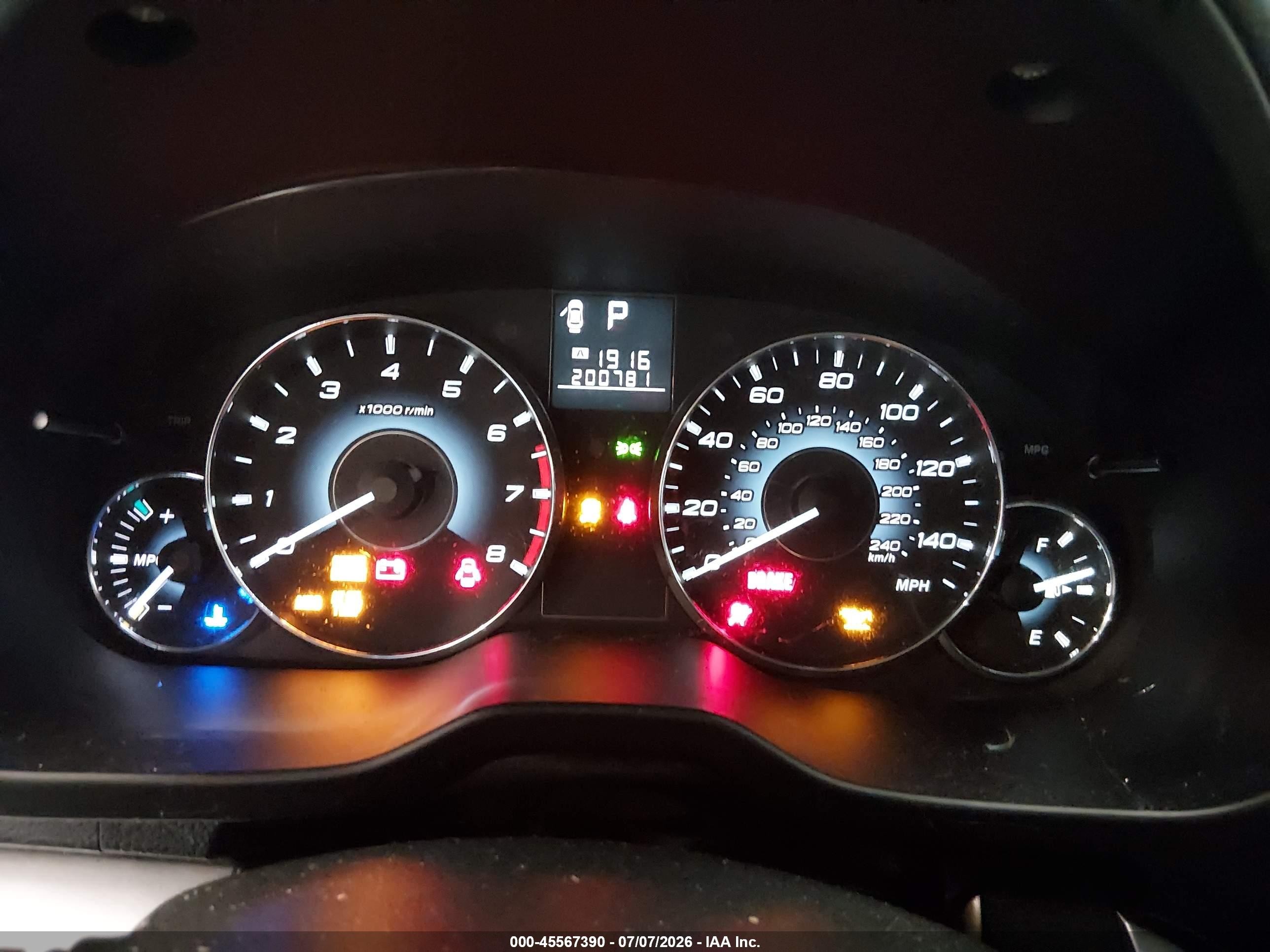 2010 Subaru Outback 2.5i Premium Серебряный vin: 4S4BRBGC7A3381612