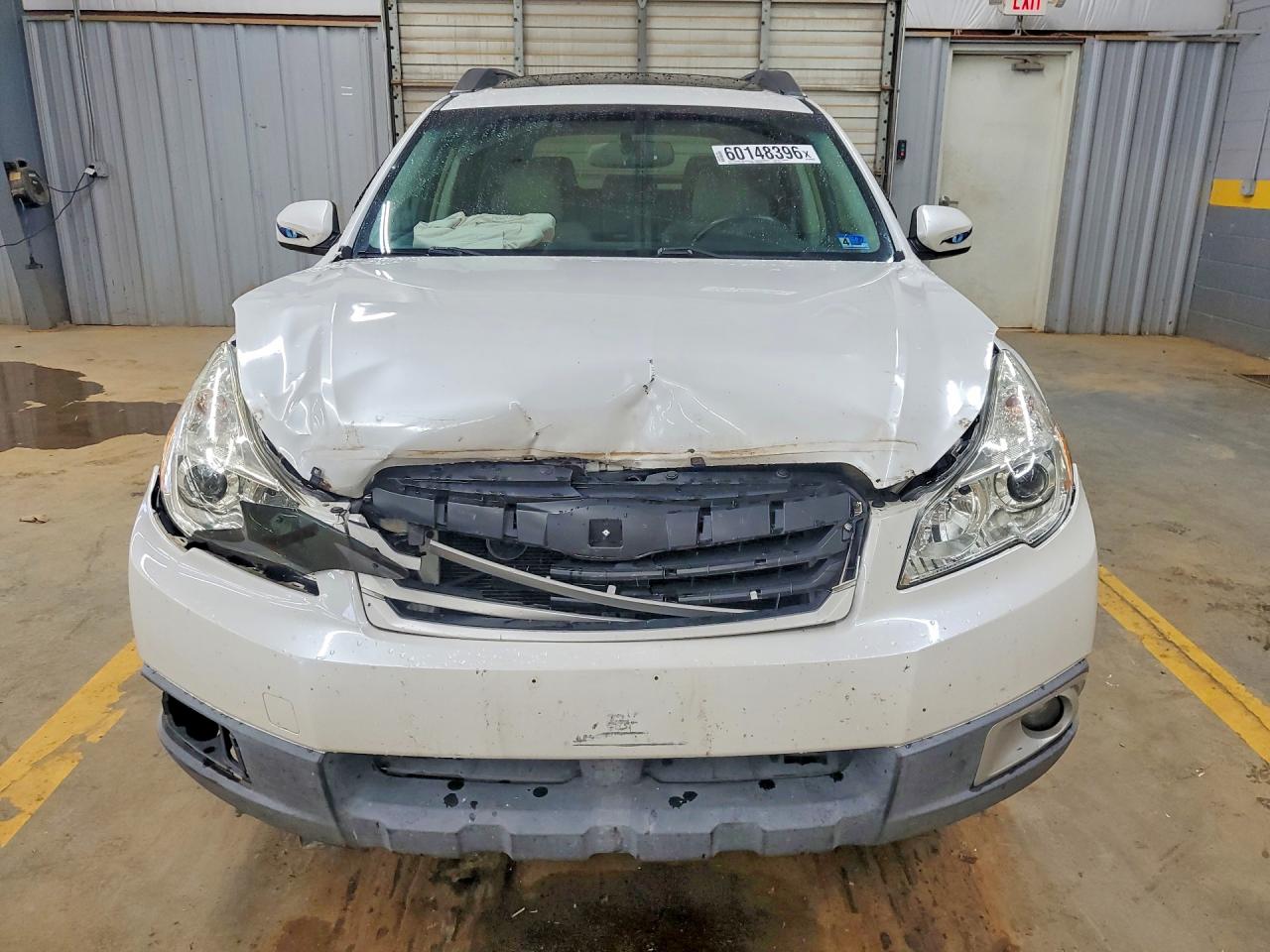 2011 Subaru Outback 2.5i Premium White vin: 4S4BRBGC7B1328017