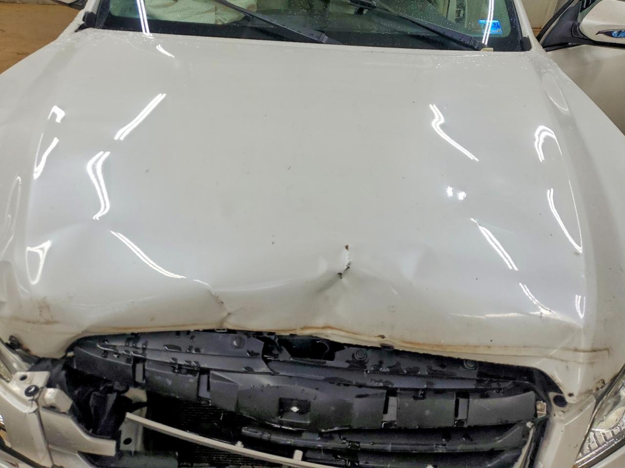 2011 Subaru Outback 2.5i Premium White vin: 4S4BRBGC7B1328017
