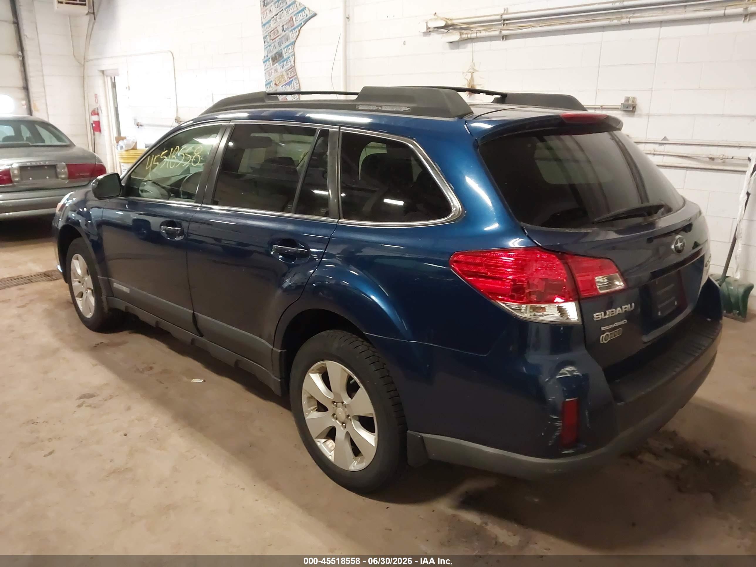 2011 Subaru Outback 2.5i Premium Blue vin: 4S4BRBGC7B3340981