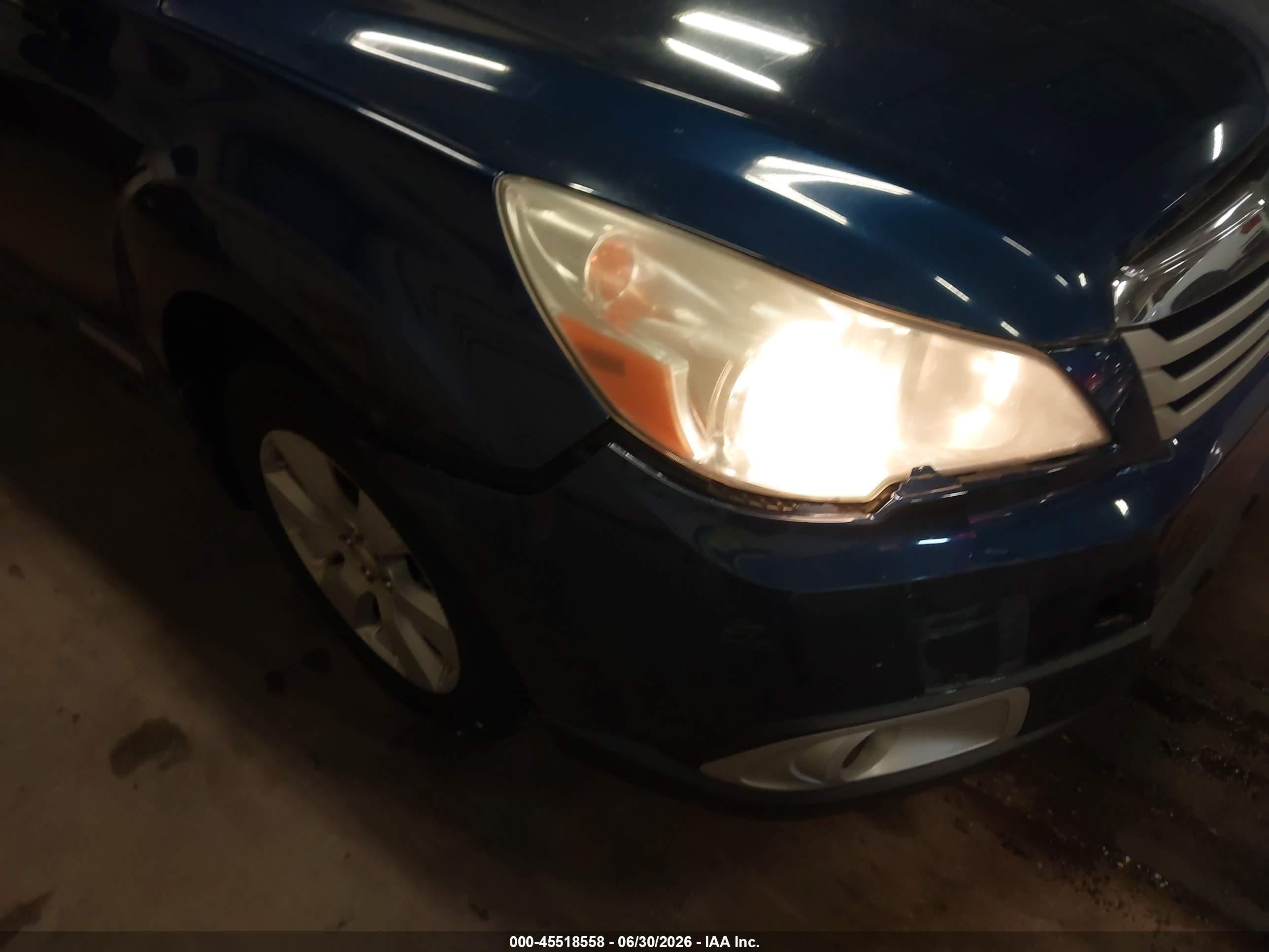 2011 Subaru Outback 2.5i Premium Blue vin: 4S4BRBGC7B3340981