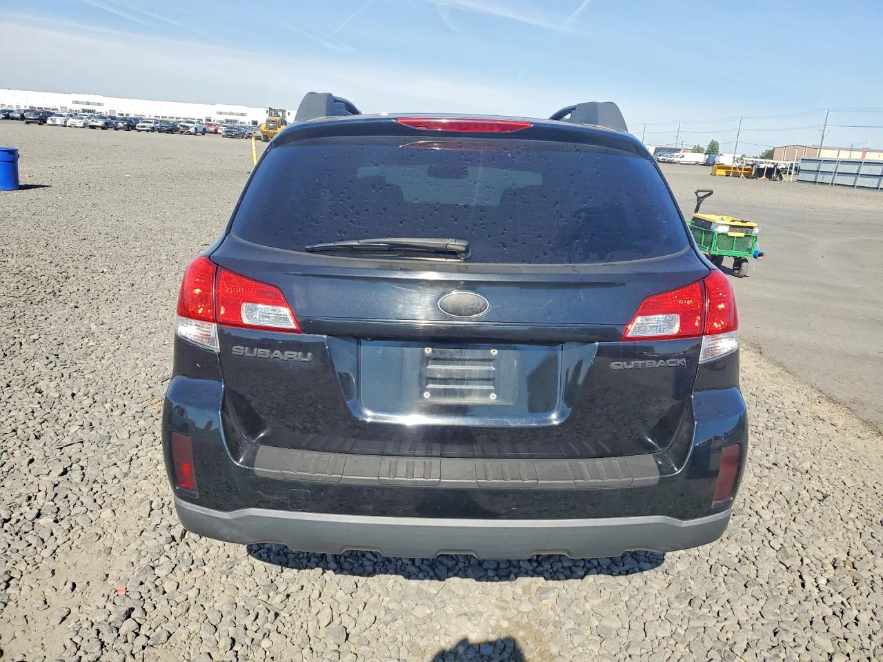 2011 Subaru Outback 2.5i Premium Black vin: 4S4BRBGC7B3423083