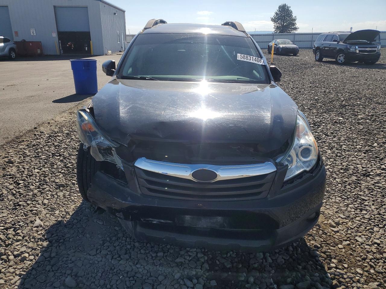 2011 Subaru Outback 2.5i Premium Black vin: 4S4BRBGC7B3423083