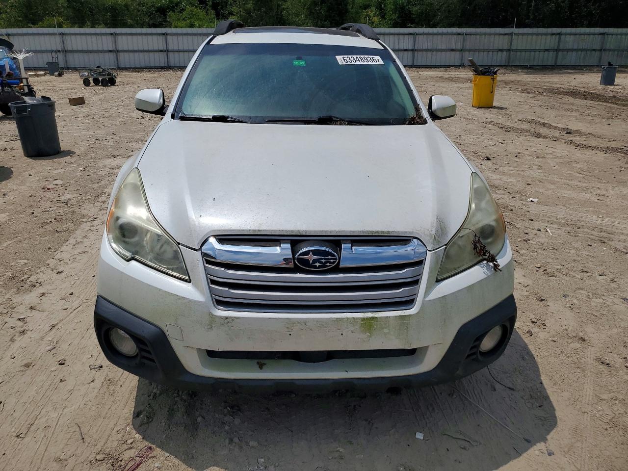2013 Subaru Outback 2.5i Premium White vin: 4S4BRBGC7D3255870