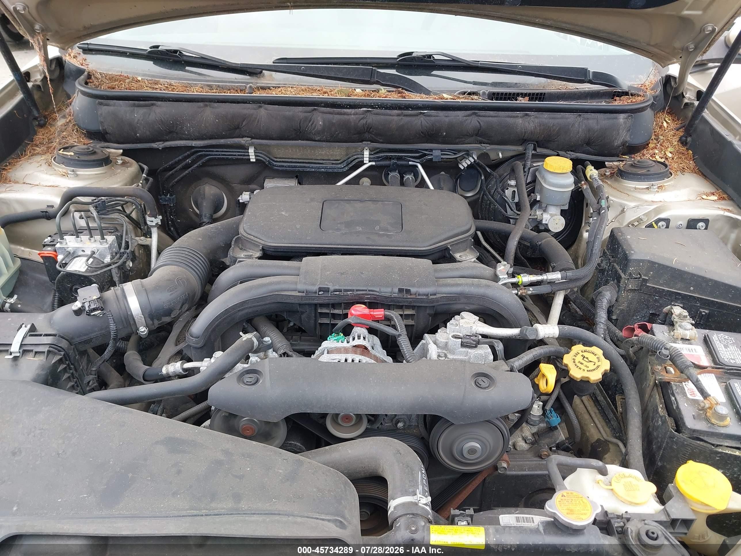 2010 Subaru Outback 2.5i Premium Золотой vin: 4S4BRBGC8A3323329