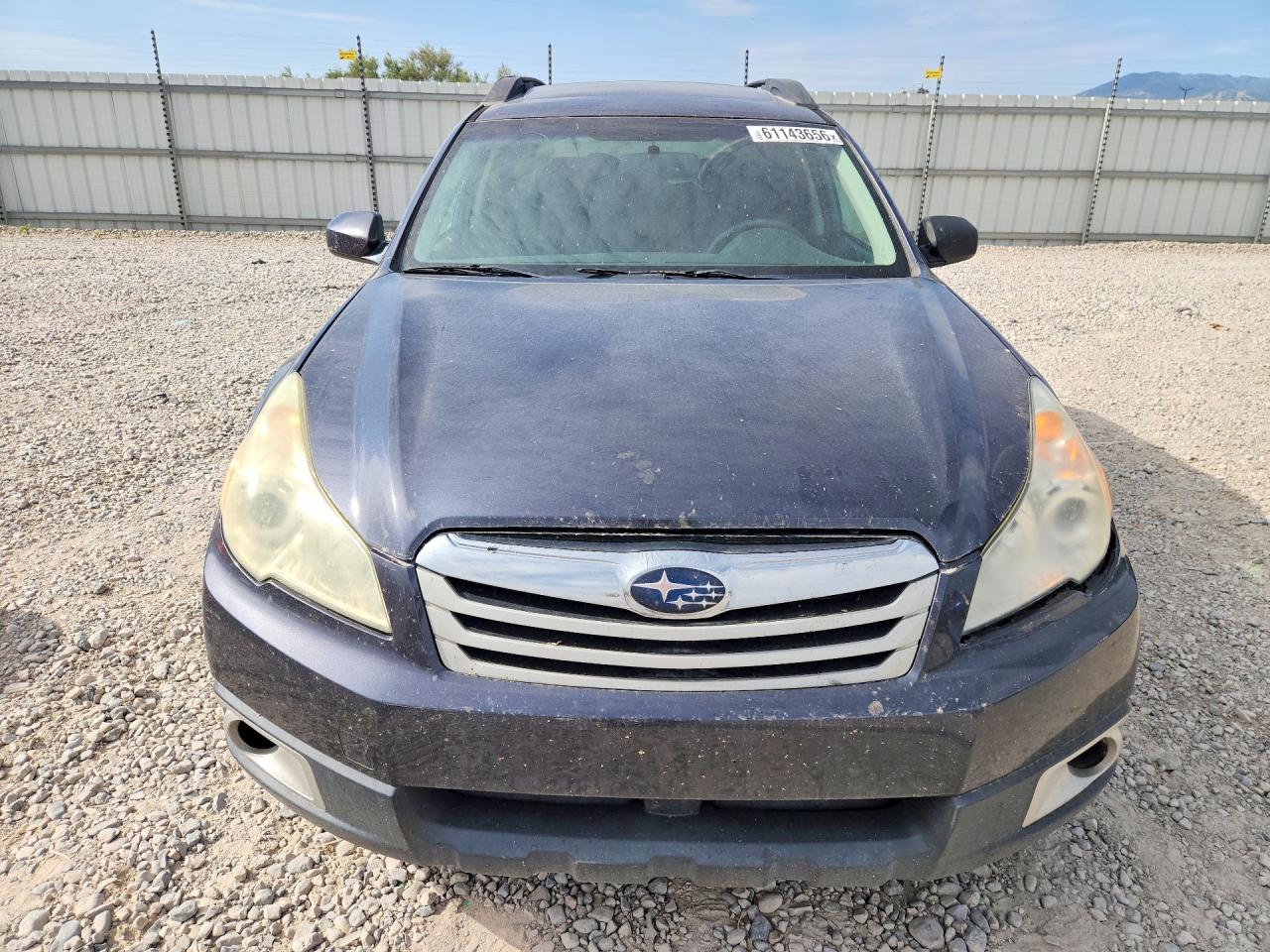 2010 Subaru Outback 2.5i Premium Black vin: 4S4BRBGC8A3376239