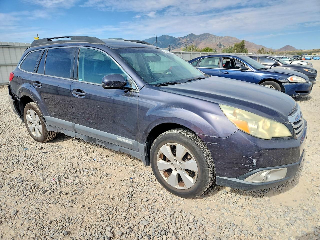 2010 Subaru Outback 2.5i Premium Black vin: 4S4BRBGC8A3376239