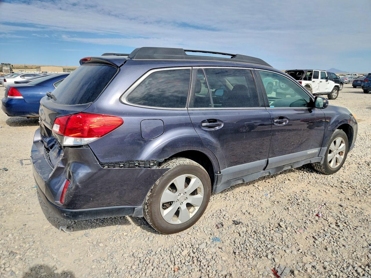 2010 Subaru Outback 2.5i Premium Black vin: 4S4BRBGC8A3376239