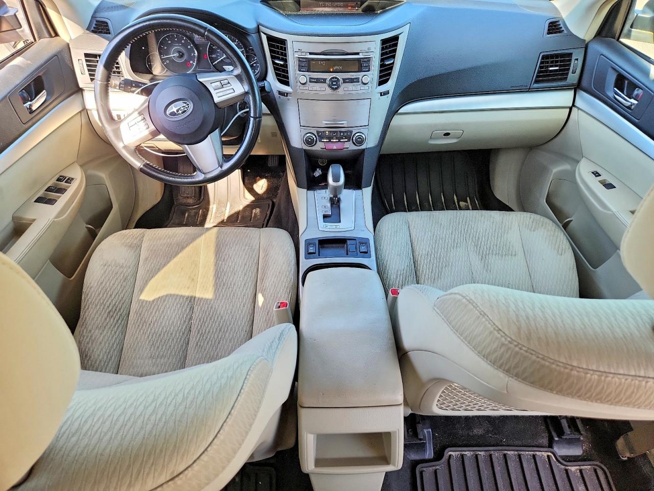 2011 Subaru Outback 2.5i Premium Красный vin: 4S4BRBGC8B3352671