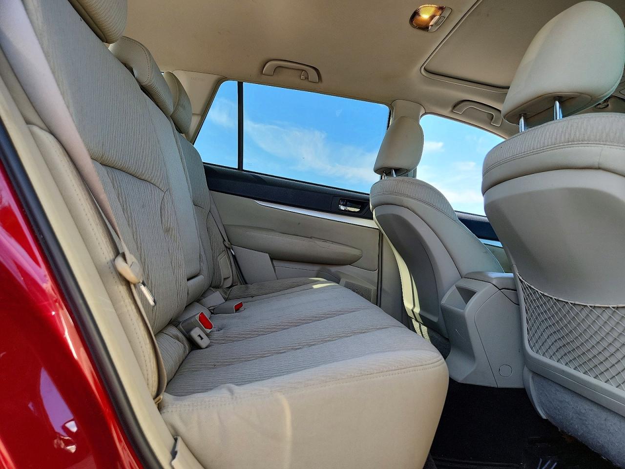 2011 Subaru Outback 2.5i Premium Красный vin: 4S4BRBGC8B3352671