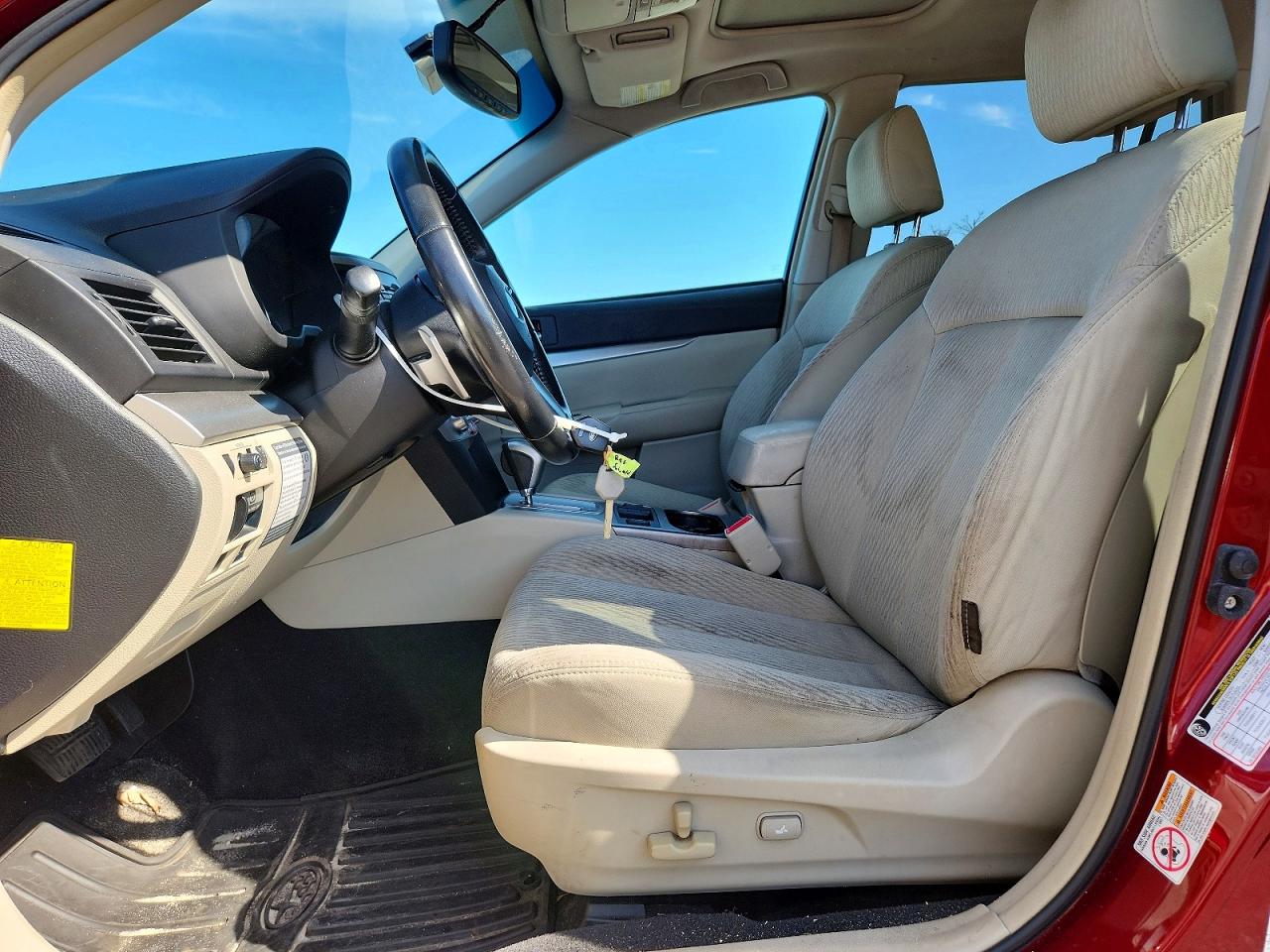 2011 Subaru Outback 2.5i Premium Красный vin: 4S4BRBGC8B3352671