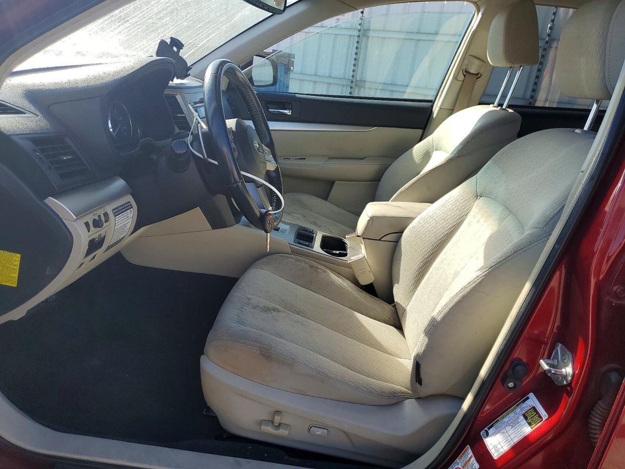 2011 Subaru Outback 2.5i Premium Red vin: 4S4BRBGC8B3370748