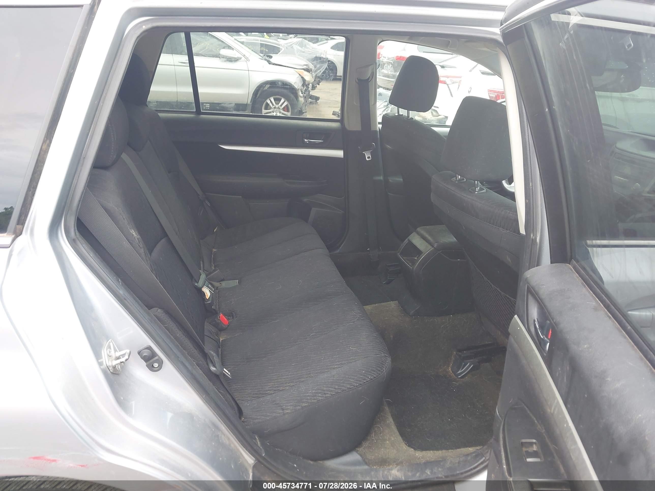 2012 Subaru Outback 2.5i Premium Silver vin: 4S4BRBGC8C3264026