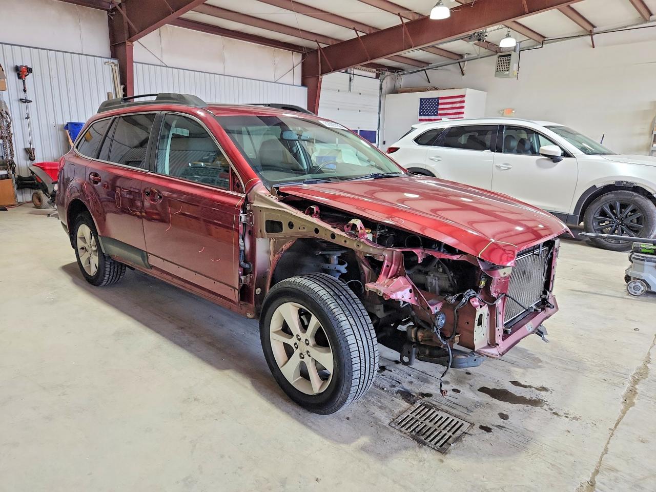 2013 Subaru Outback 2.5i Premium Red vin: 4S4BRBGC8D3319253