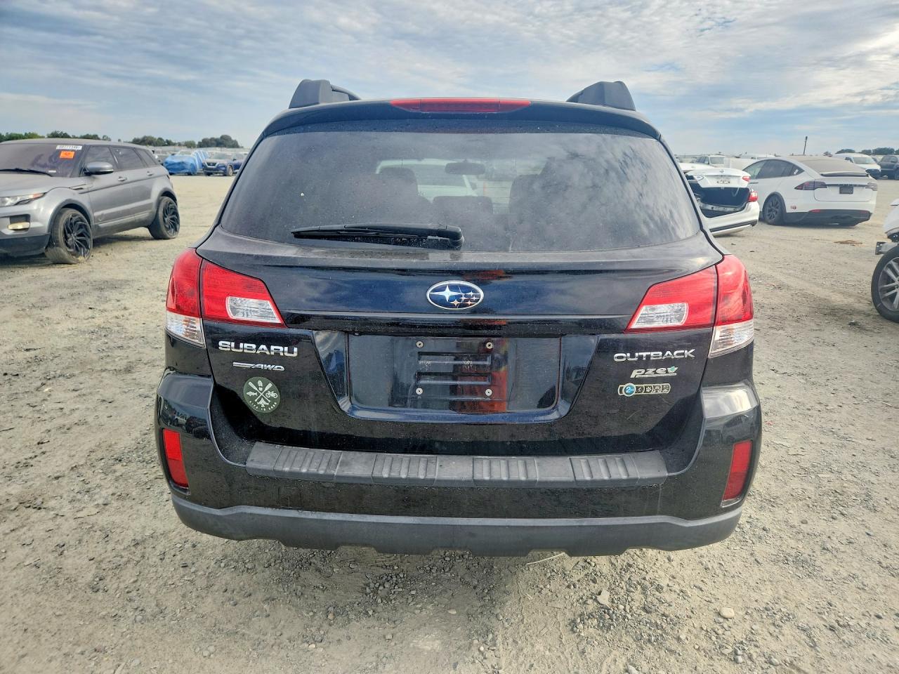 2011 Subaru Outback 2.5i Premium Черный vin: 4S4BRBGC9B3366417