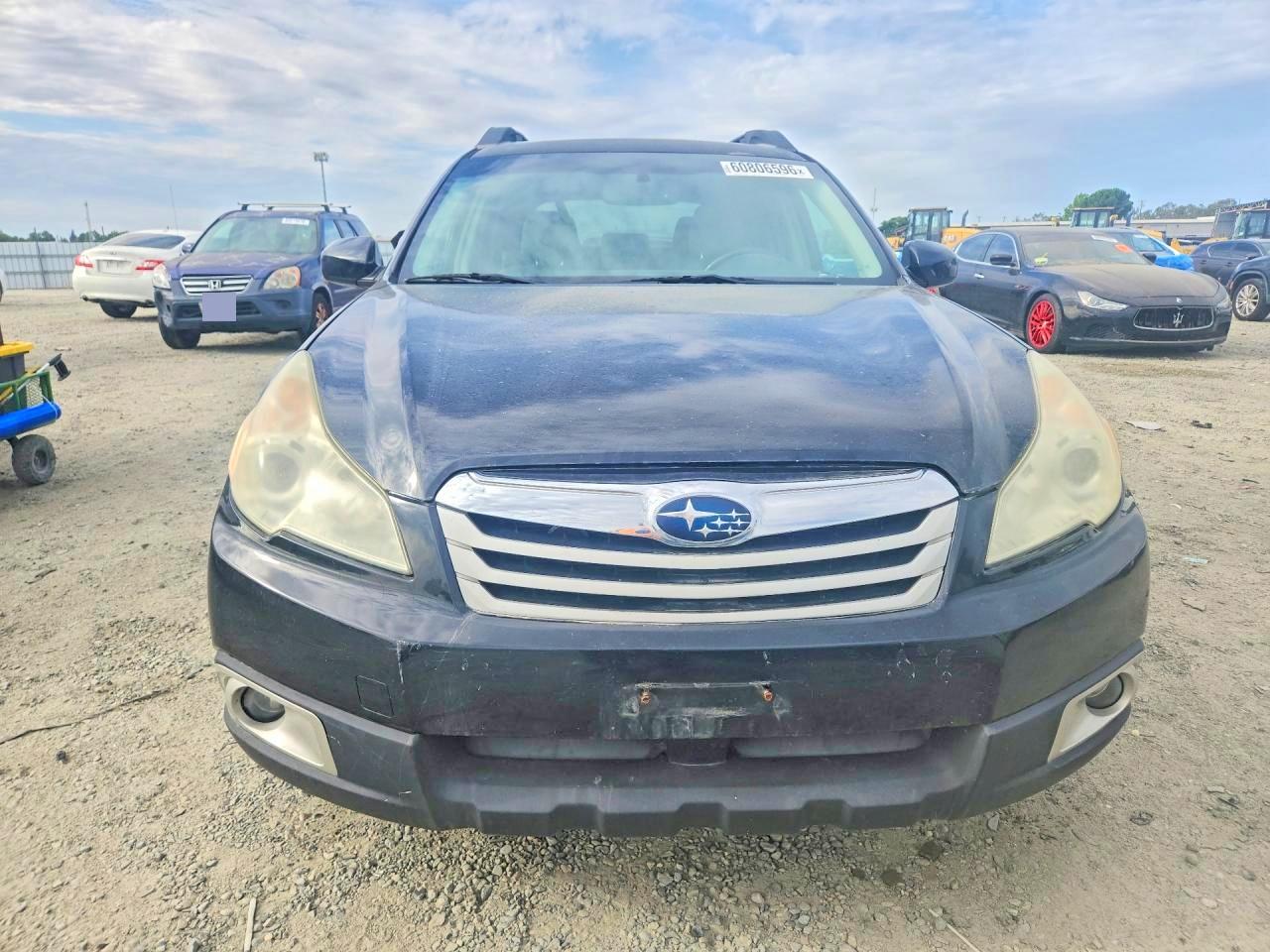2011 Subaru Outback 2.5i Premium Черный vin: 4S4BRBGC9B3366417