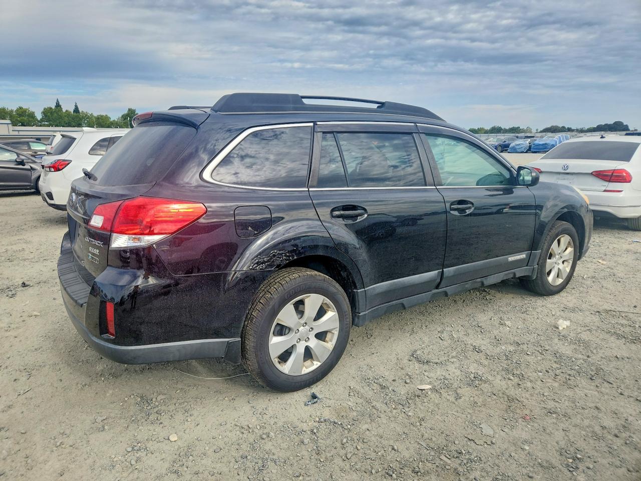 2011 Subaru Outback 2.5i Premium Черный vin: 4S4BRBGC9B3366417