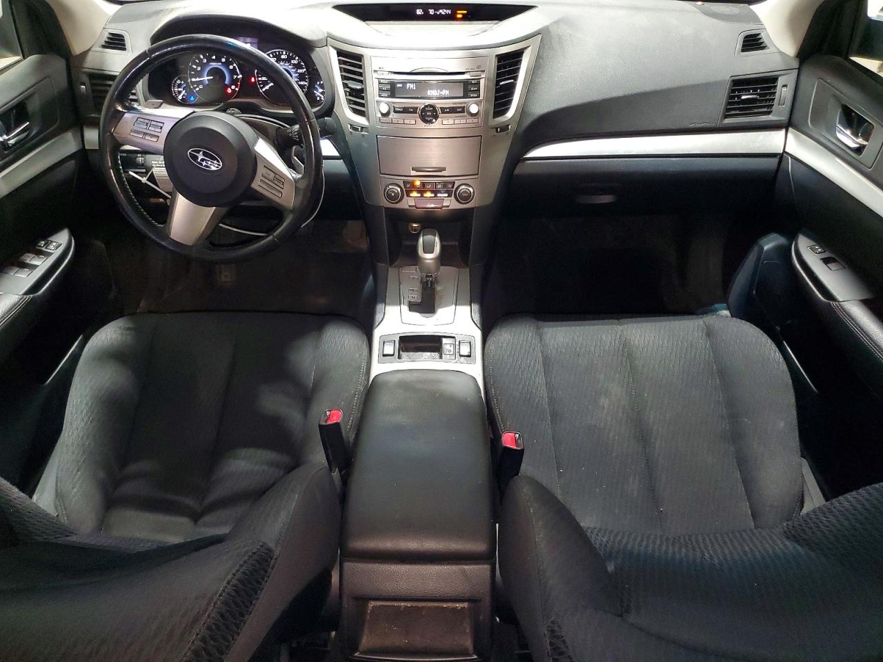 2010 Subaru Outback 2.5i Premium Silver vin: 4S4BRBGCXA3326619