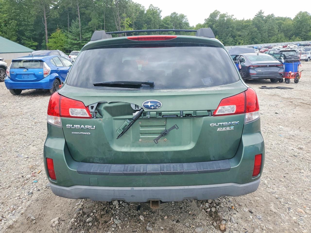 2010 Subaru Outback 2.5i Premium Green vin: 4S4BRBGCXA3350757