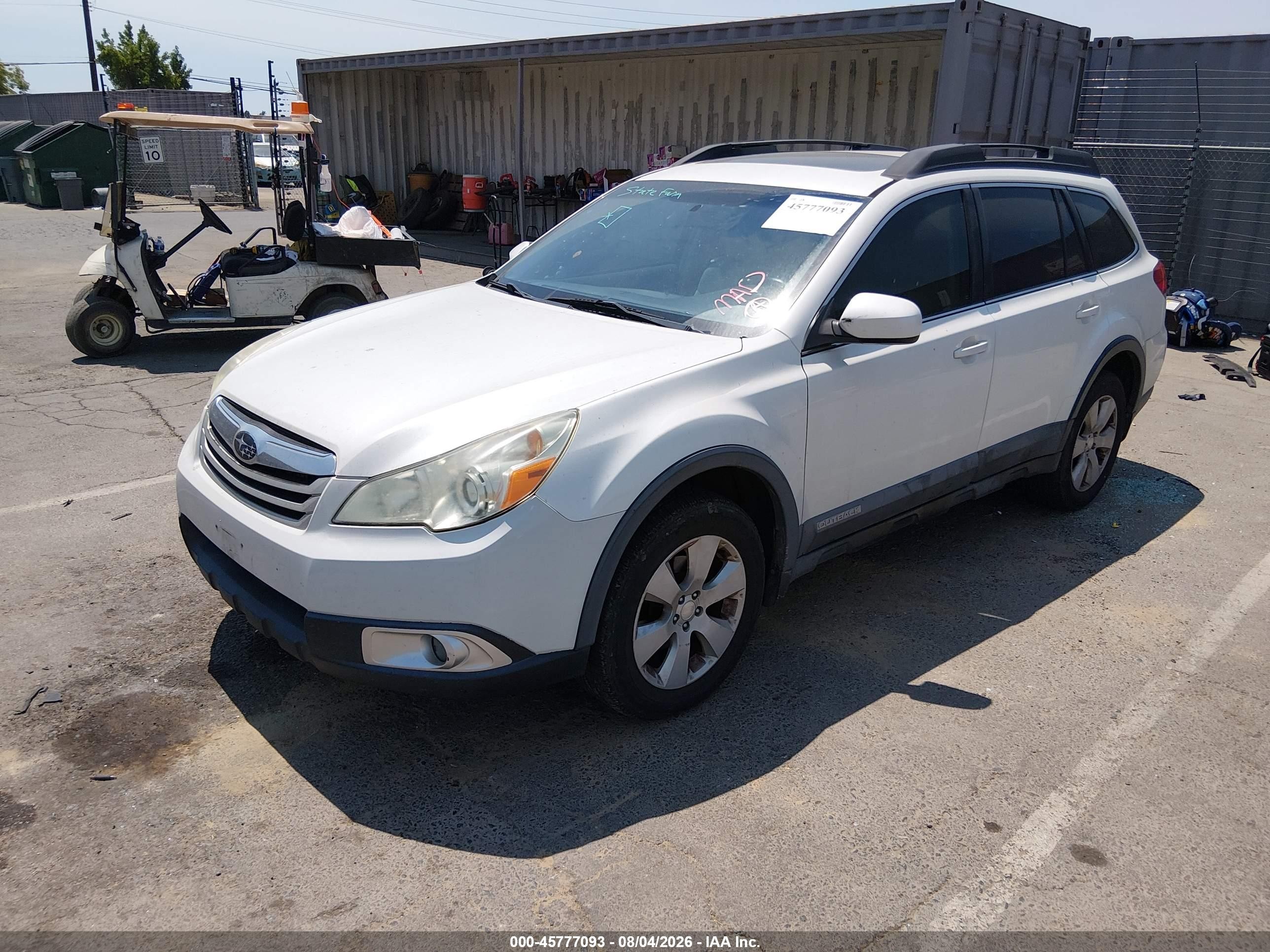 2012 Subaru Outback 2.5i Premium White vin: 4S4BRBGCXC3225857