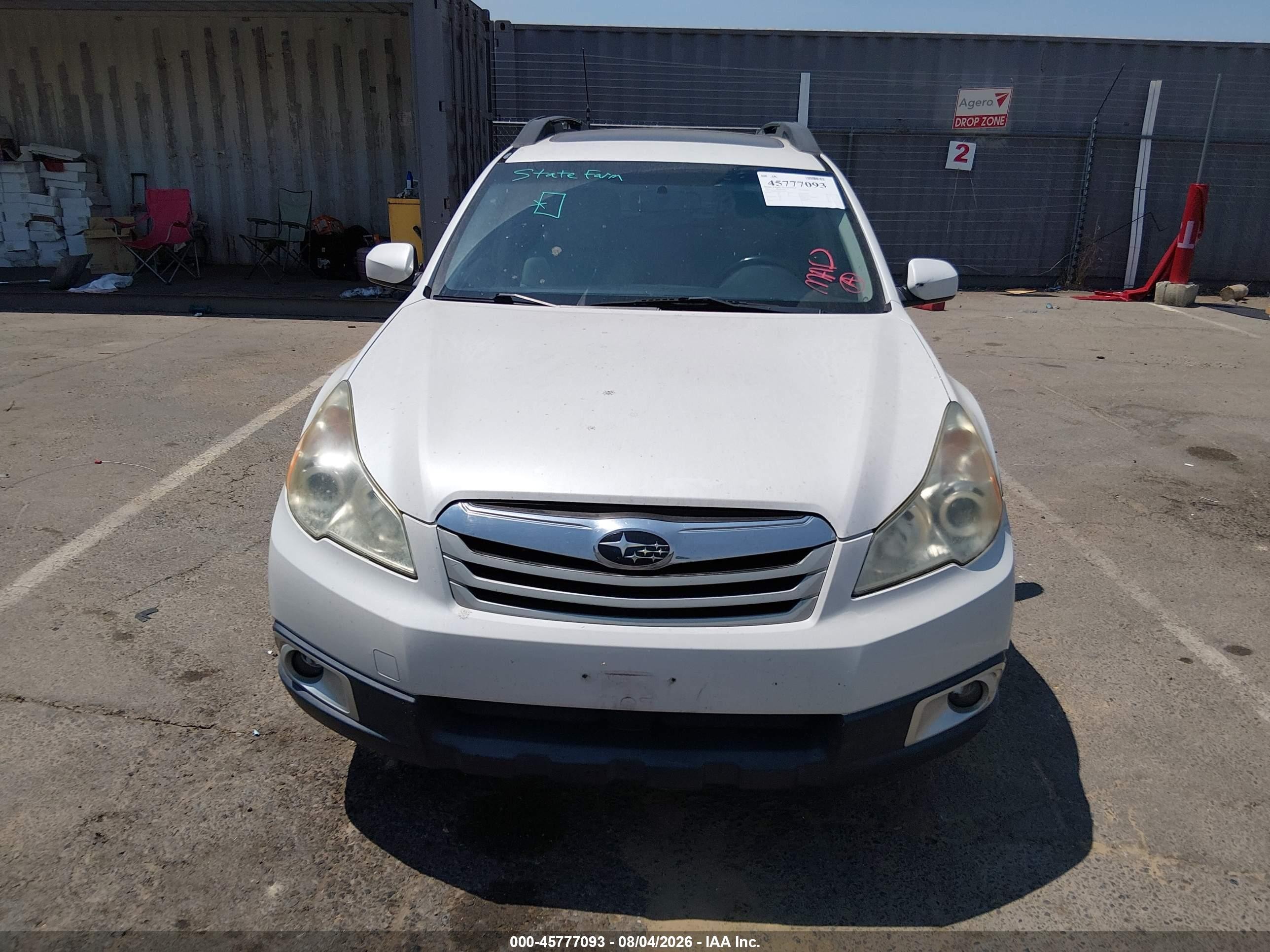 2012 Subaru Outback 2.5i Premium White vin: 4S4BRBGCXC3225857