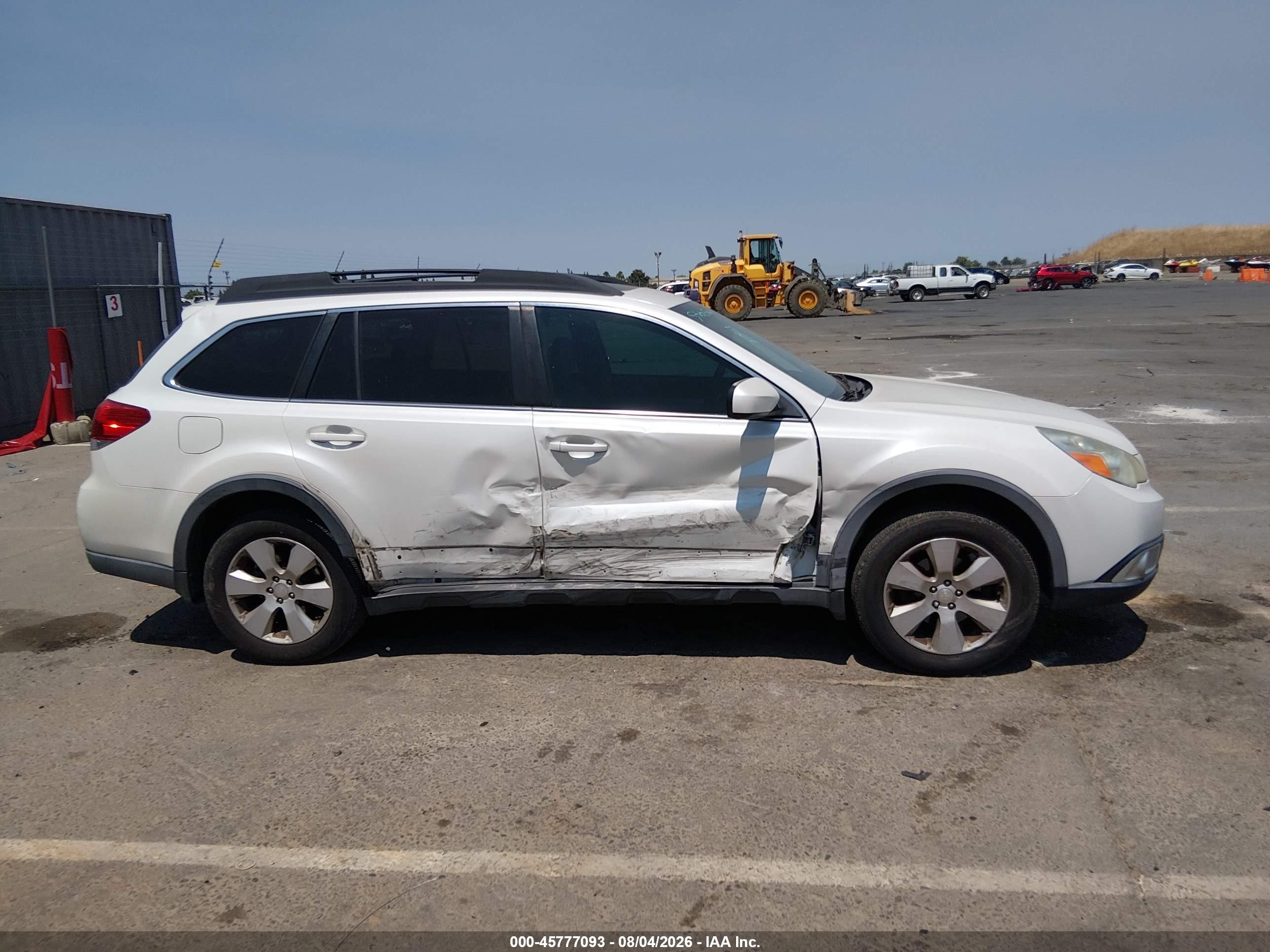 2012 Subaru Outback 2.5i Premium White vin: 4S4BRBGCXC3225857