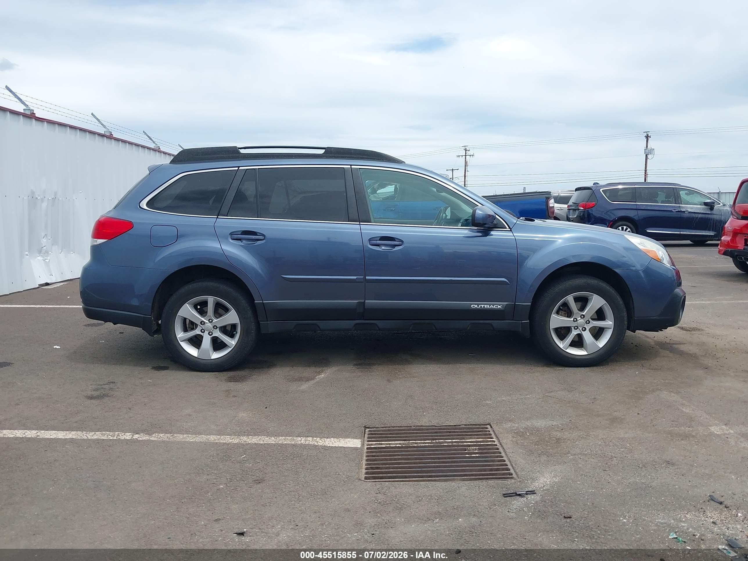 2013 Subaru Outback 2.5i Premium Light Blue vin: 4S4BRBGCXD3293528