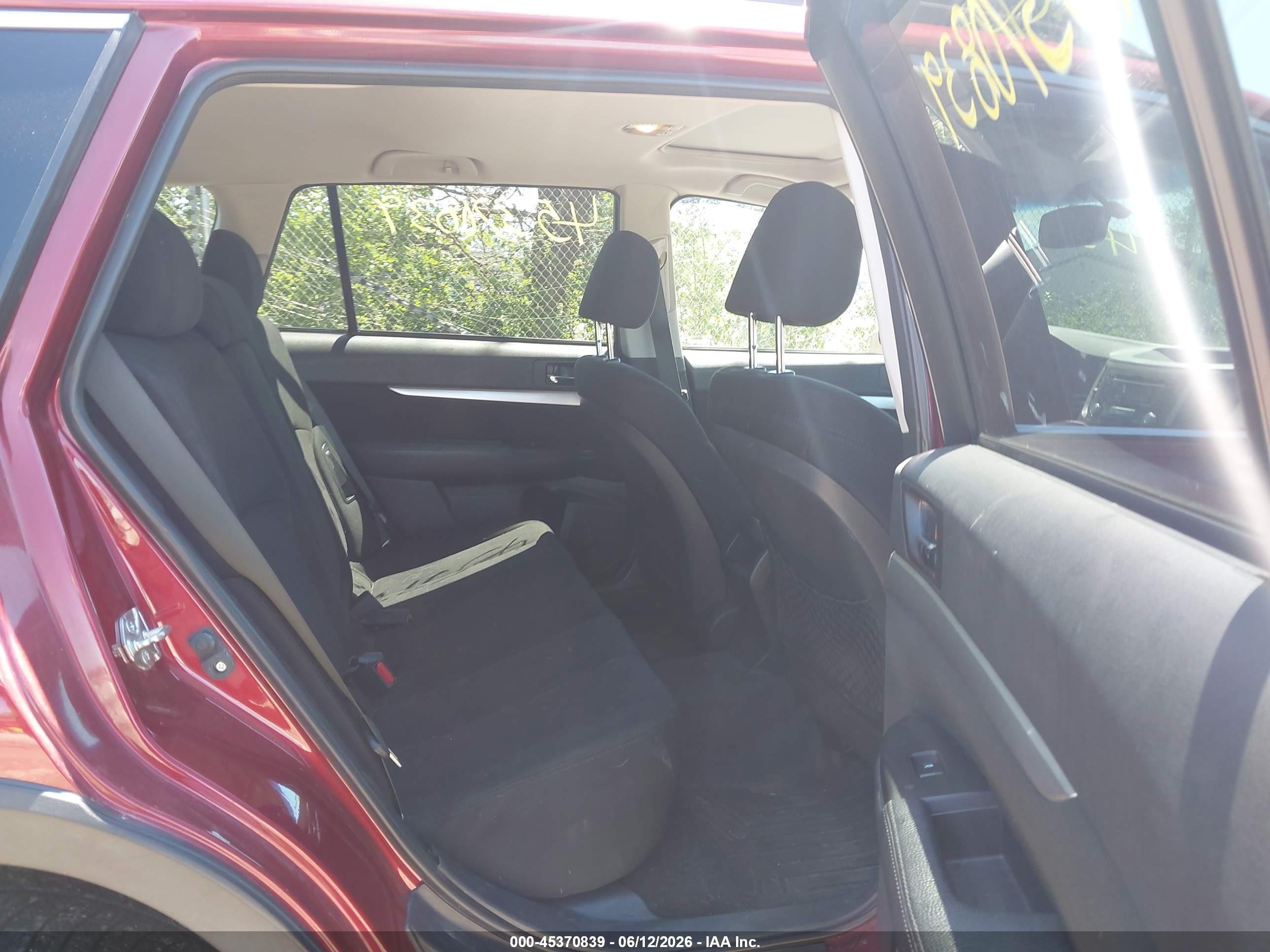 2013 Subaru Outback 2.5i Premium Red vin: 4S4BRBGCXD3319254