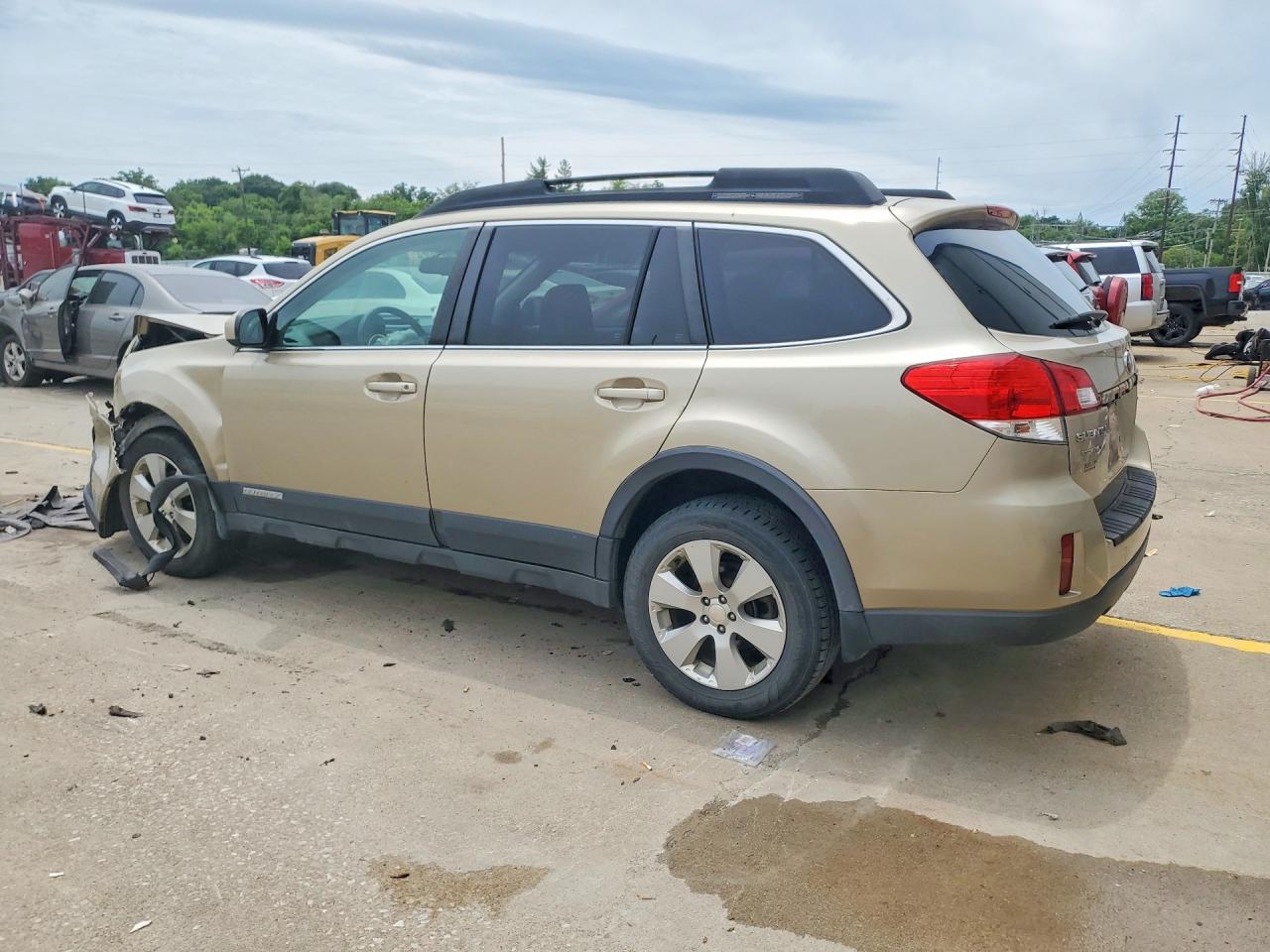 2010 Subaru Outback 2.5i Premium Gold vin: 4S4BRBHC0A3316888