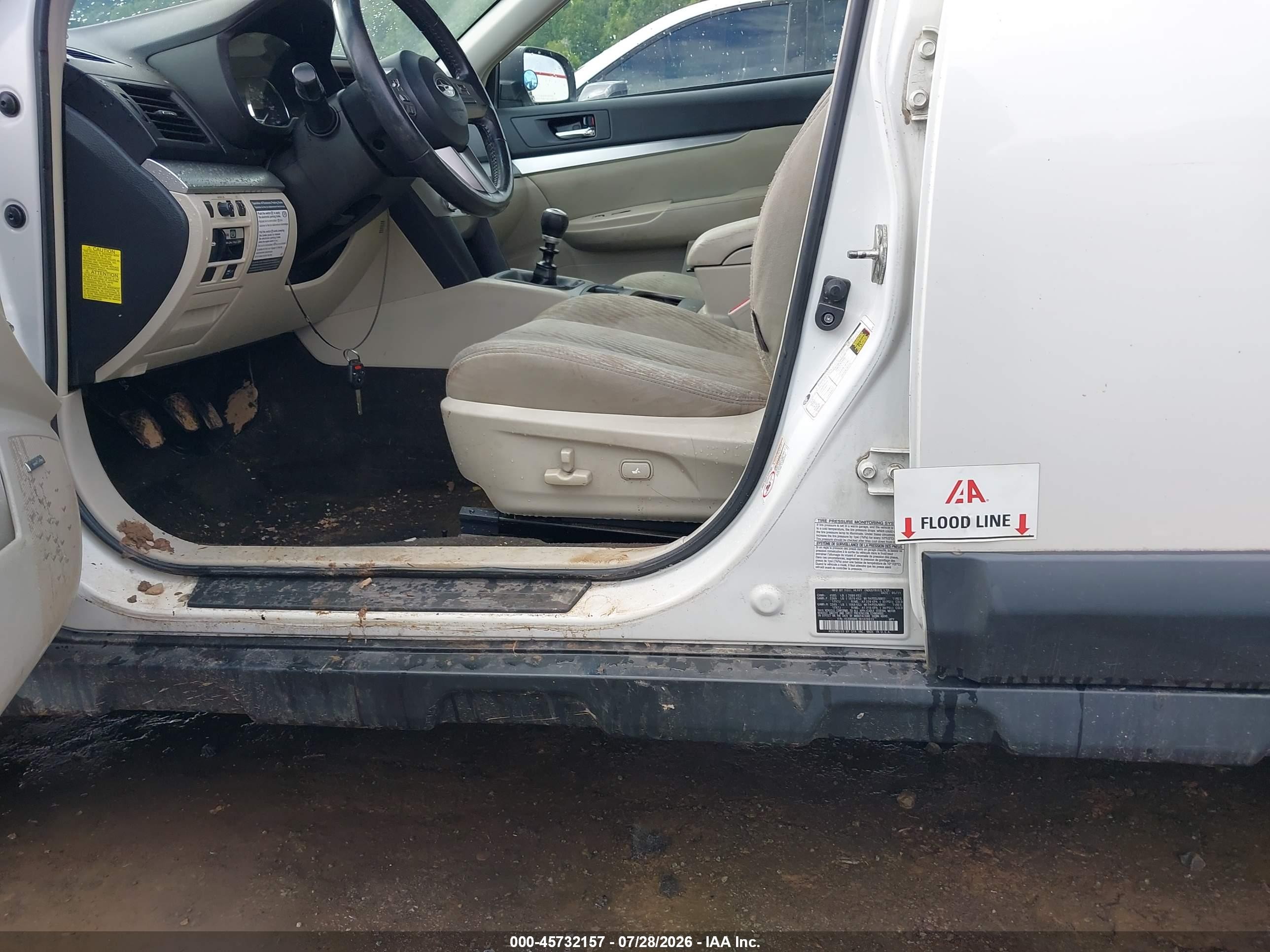 2011 Subaru Outback 2.5i Premium White vin: 4S4BRBHC1B1420013
