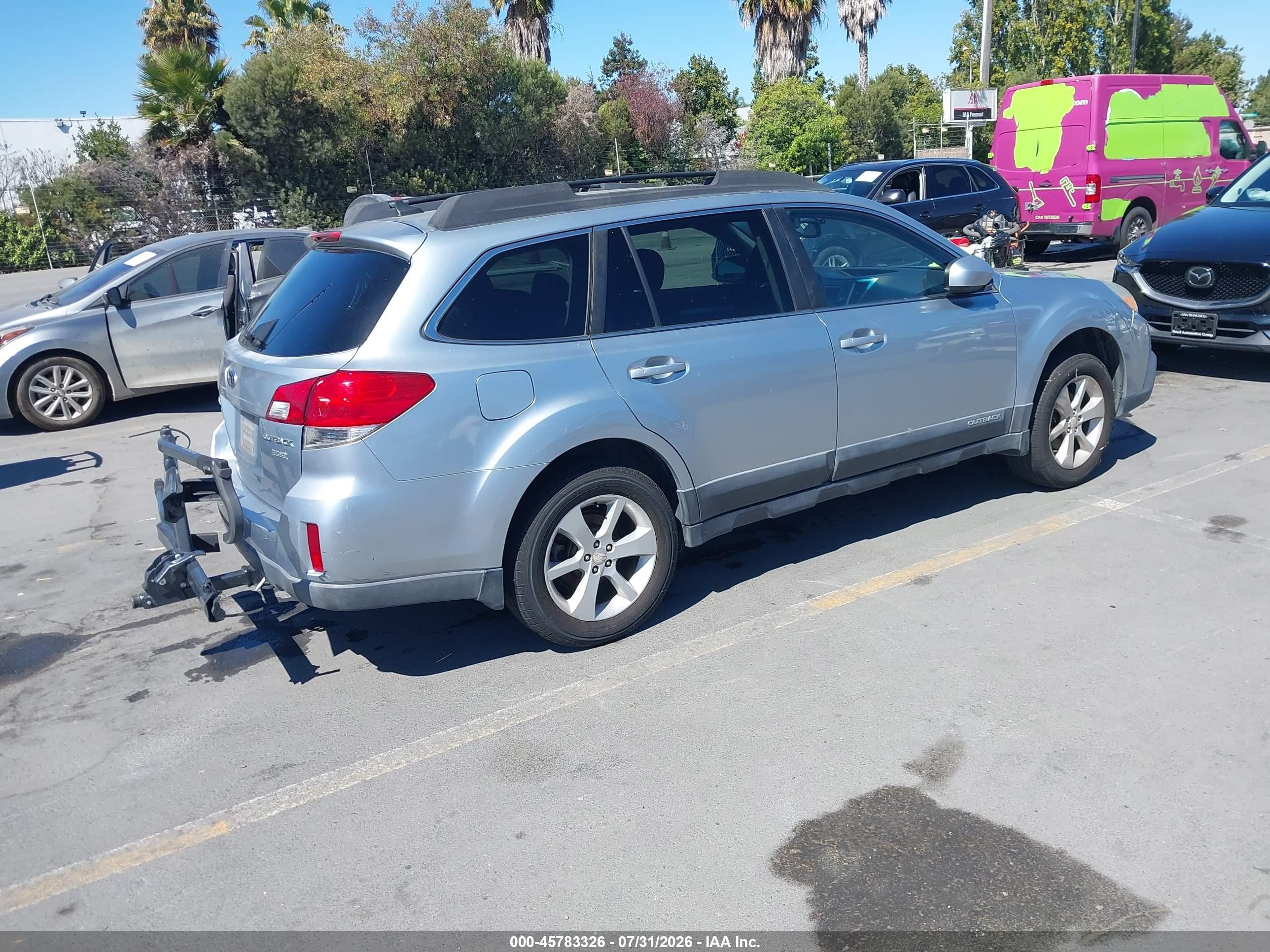 2013 Subaru Outback 2.5i Premium Silver vin: 4S4BRBHC6D3284176