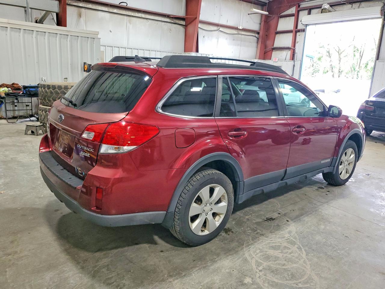 2011 Subaru Outback 2.5i Premium Burgundy vin: 4S4BRBHC8B3352796