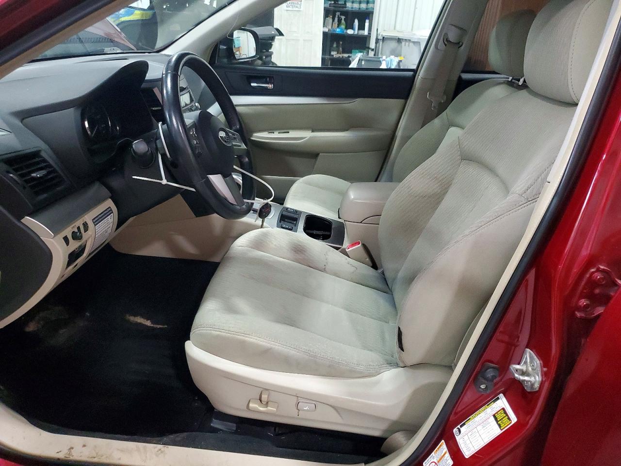 2011 Subaru Outback 2.5i Premium Burgundy vin: 4S4BRBHC8B3352796