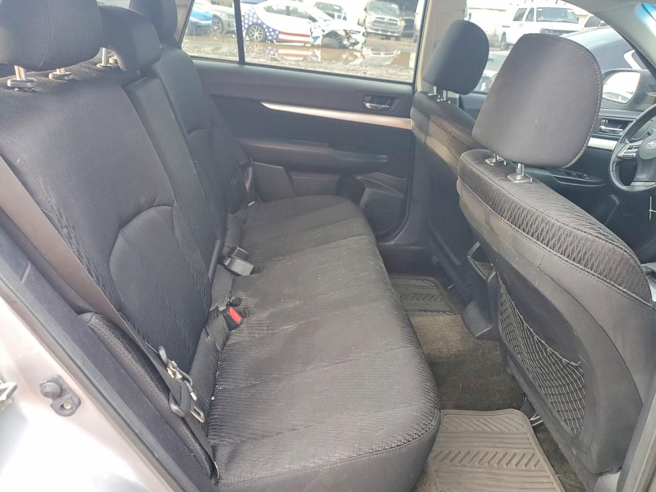 2012 Subaru Outback 2.5i Premium Серебряный vin: 4S4BRBHC8C3217514