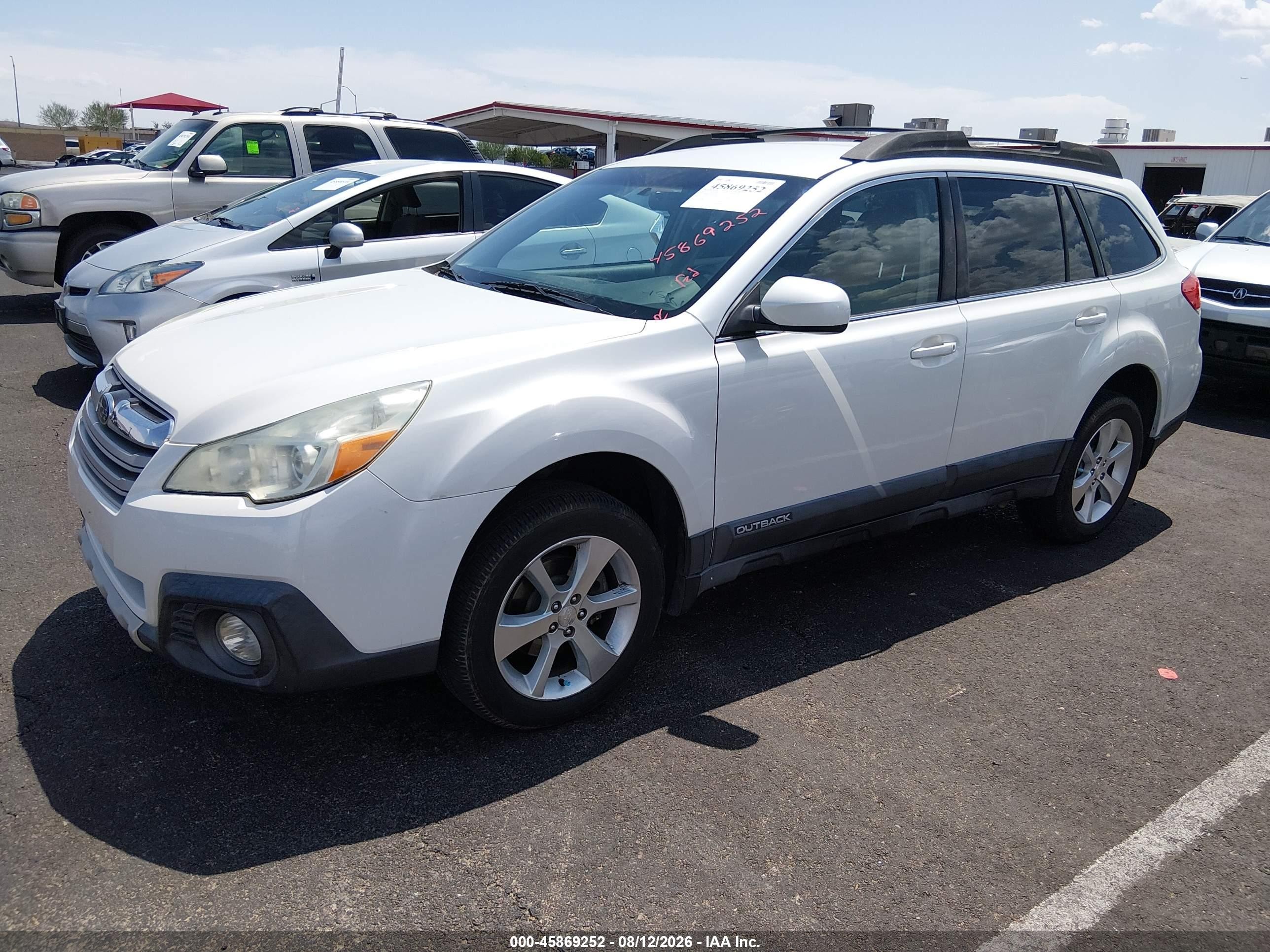 2013 Subaru Outback 2.5i Limited White vin: 4S4BRBJC1D3242248