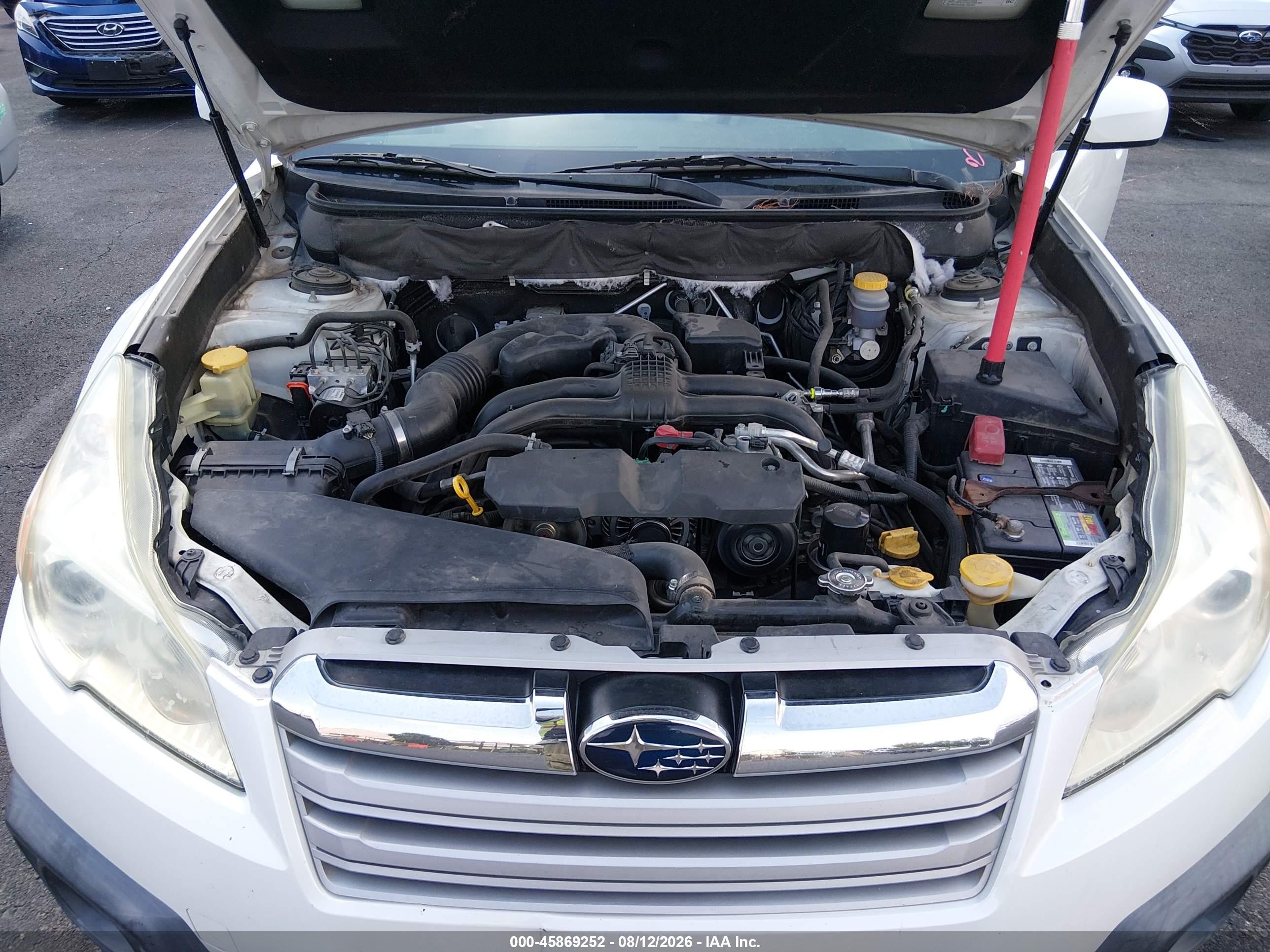 2013 Subaru Outback 2.5i Limited White vin: 4S4BRBJC1D3242248