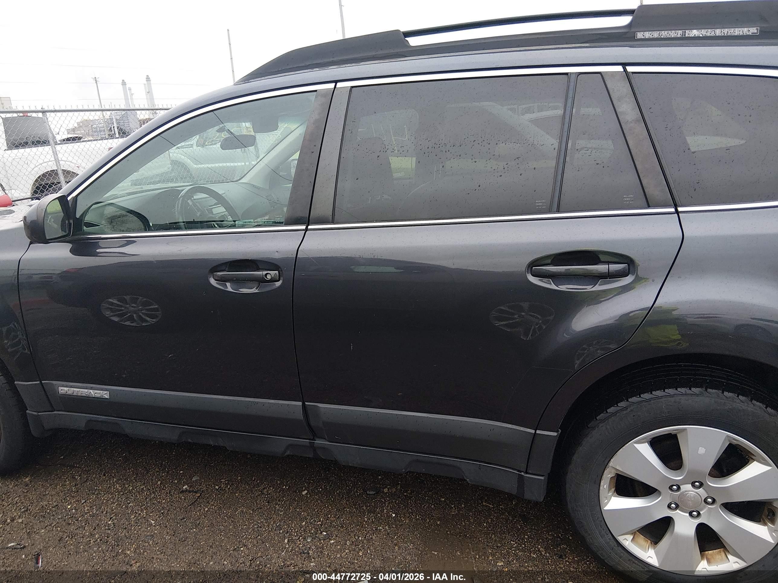 2011 Subaru Outback 2.5i Limited Gray vin: 4S4BRBJC2B3338919