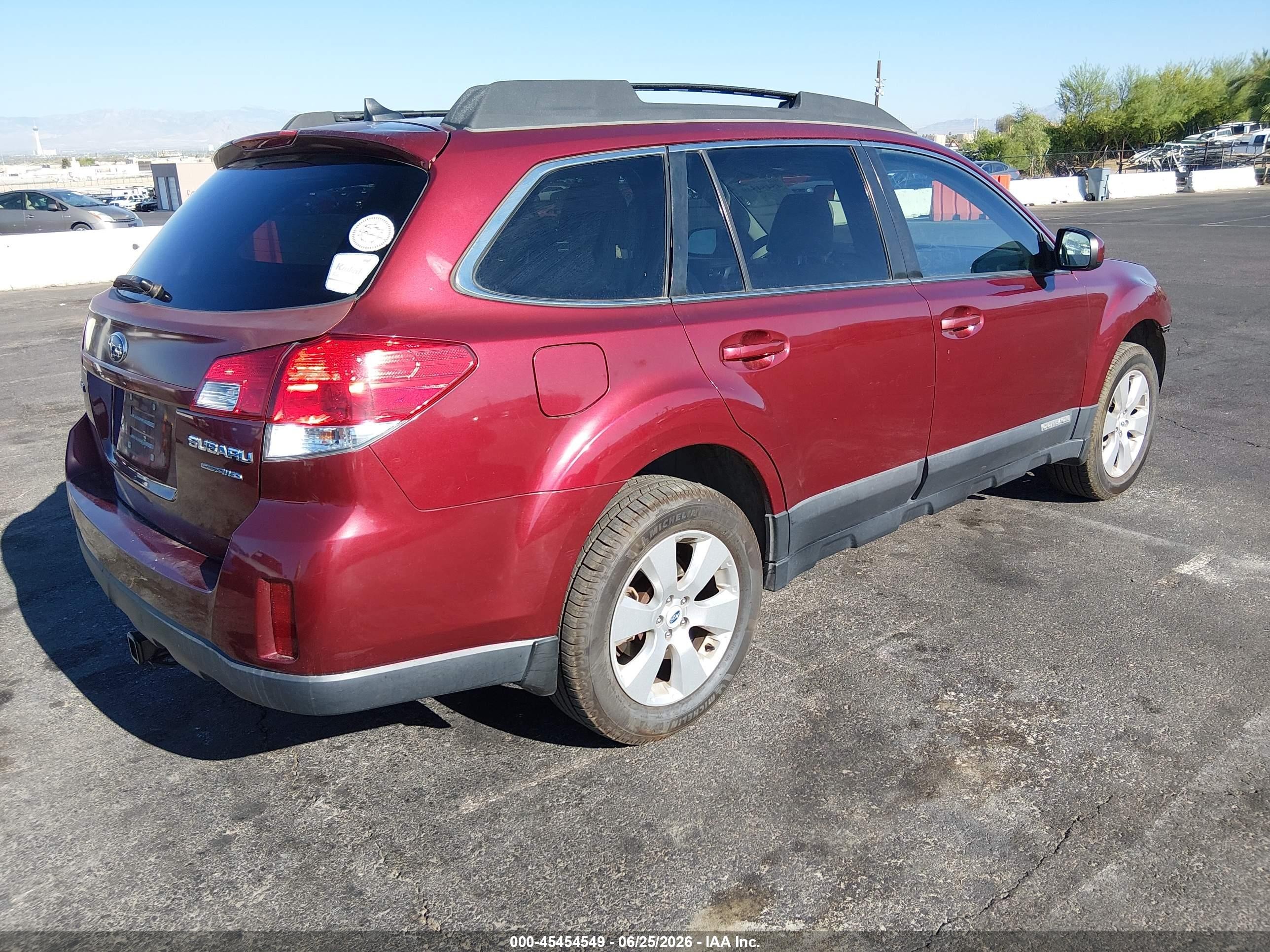 2011 Subaru Outback 2.5i Limited Maroon vin: 4S4BRBJC2B3428474